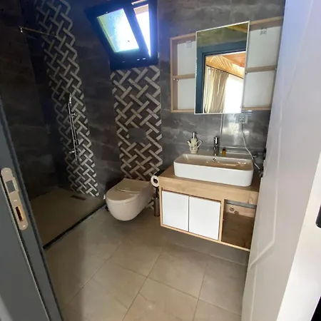 Capella Hideaway Шиле