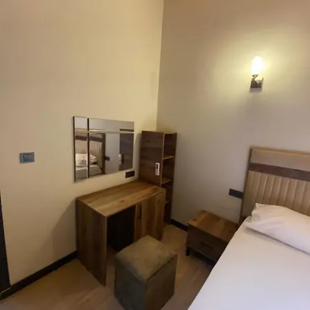 Capella Hideaway * Шиле