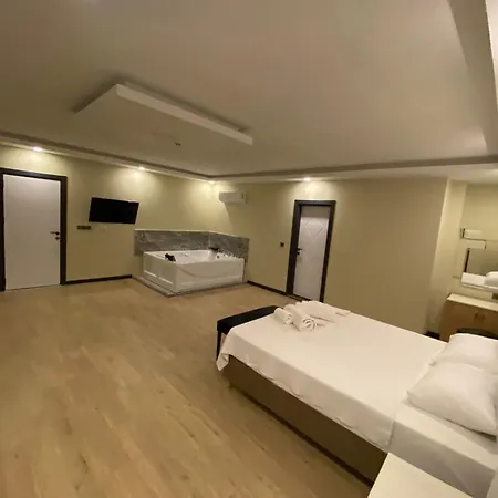 Capella Hideaway * Шиле