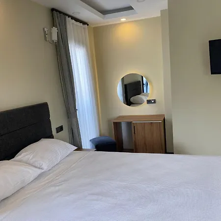 Capella Hideaway * Шиле