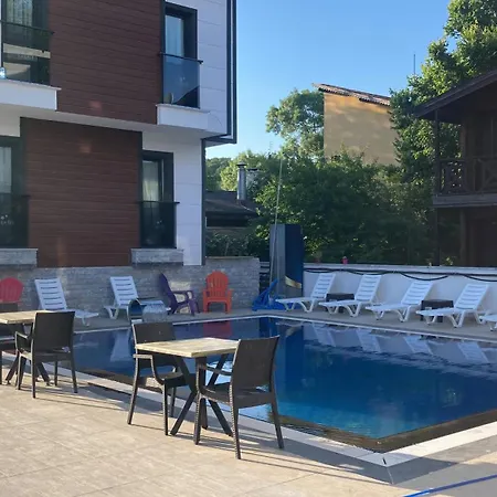 Ξενοδοχείο Capella Hideaway *