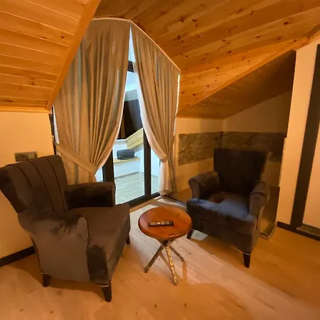 Capella Hideaway *