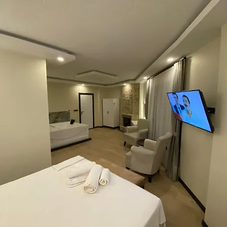 Capella Hideaway מלון